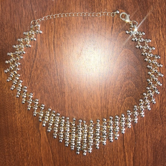 *NWOT* Gold necklace - Picture 2 of 4